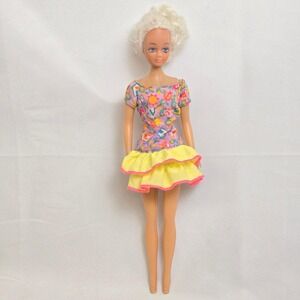 Vintage Totsy Toys Clone Fashion Doll, Platinum Blonde Blue Eyes, 11"